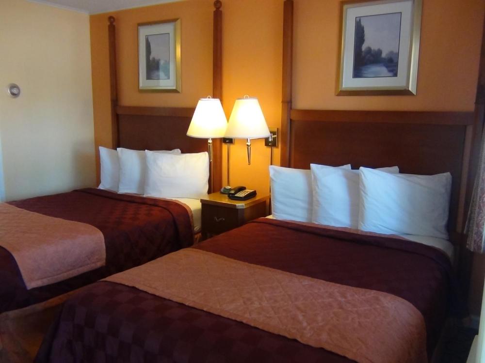 Double Room with Two Double Beds - Non-Smoking